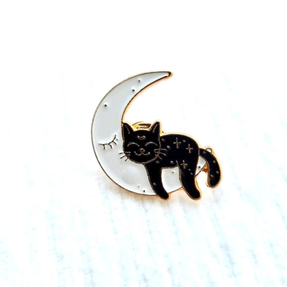 Moon Goddess Boutique Jewelry - ENAMEL PIN | Black Cat | Little Kitty Sleeping on The Bright Cresent Moon Pin